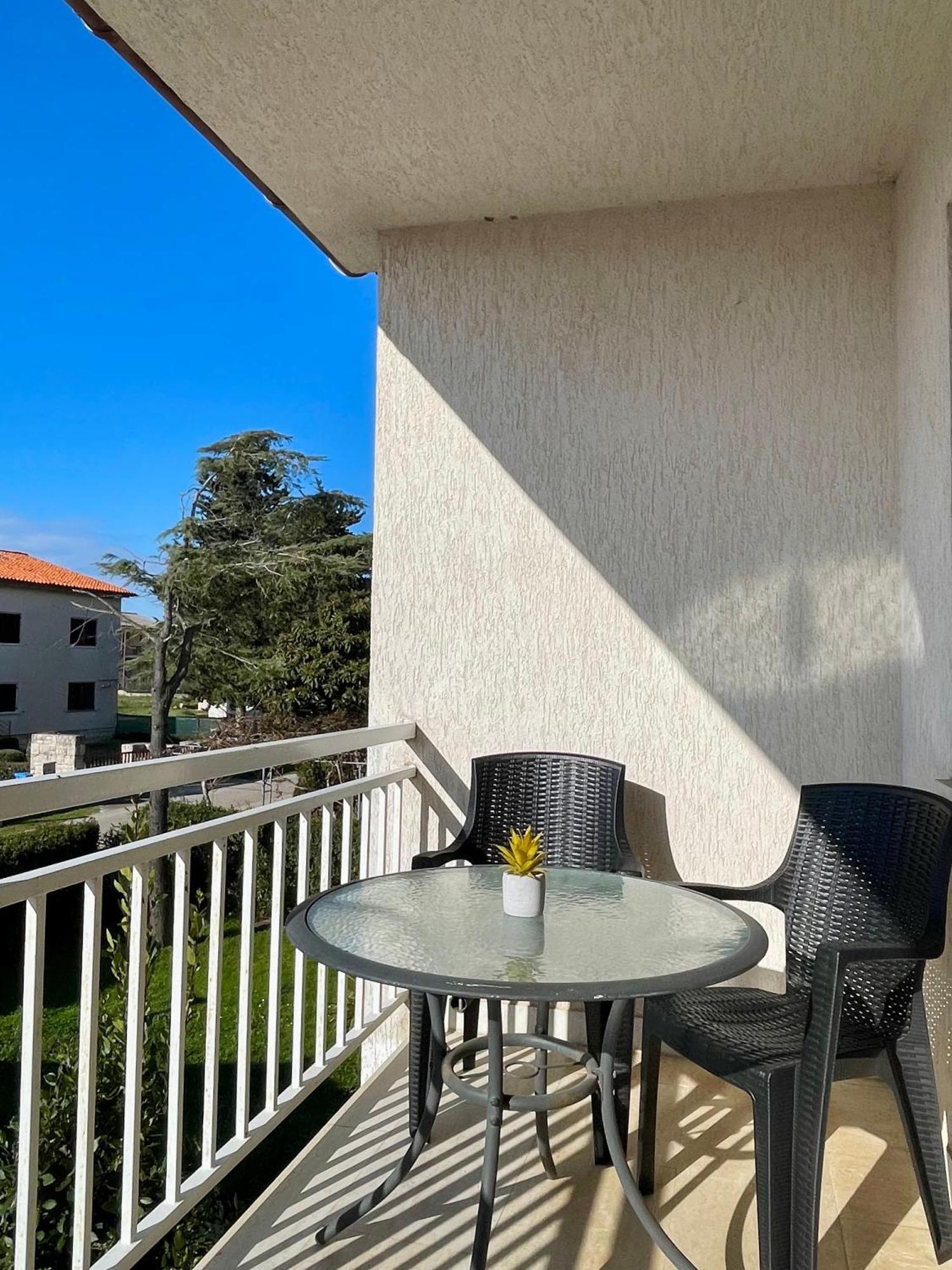 Apartments Valbandon Fažana Екстериор снимка